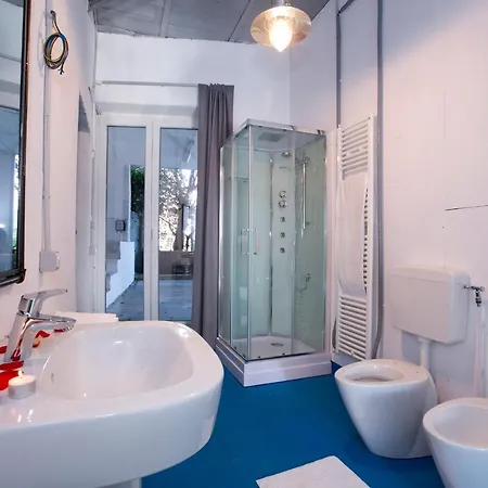 Appartement Sleeps 8 Acquaseria